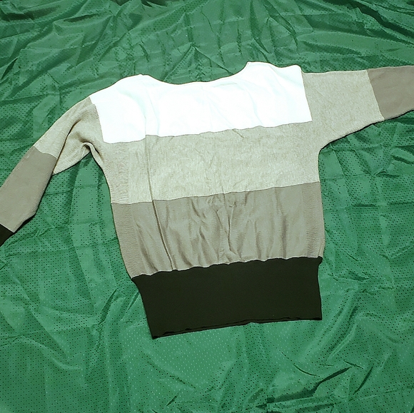 Men's Color Block Pullover Sweater - Picture 5 of 10